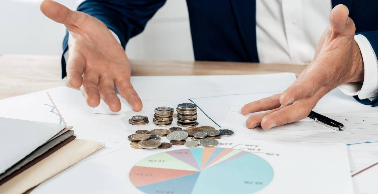 Finance team tracking expenses with an intelligent spend management solution dashboard